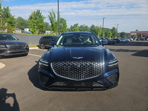 Used 2022 Genesis GV70 3.5T Sport w/ Sport Prestige Package AWD/4WD image 2