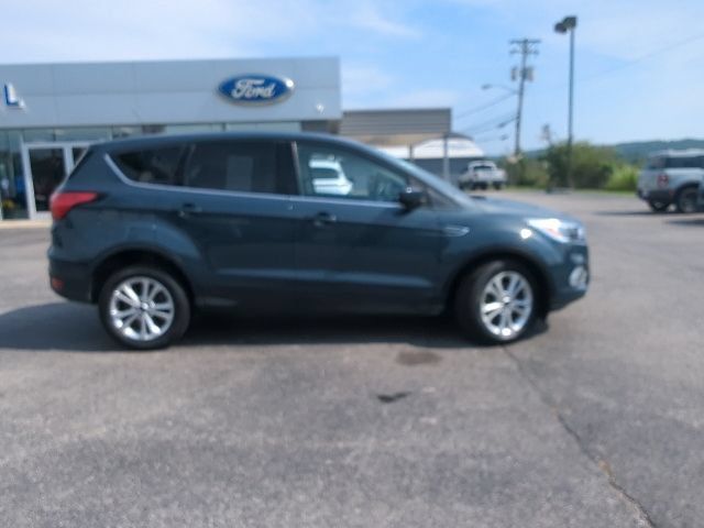 Used 2019 Ford Escape SE FWD image 28