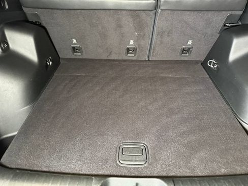 Used 2019 Jeep Cherokee Latitude Plus AWD/4WD image 24