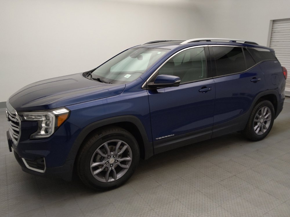 Used 2023 GMC Terrain SLT w/ Tech Package AWD/4WD image 2