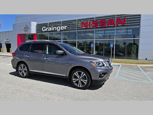 Used 2020 Nissan Pathfinder Platinum image 39