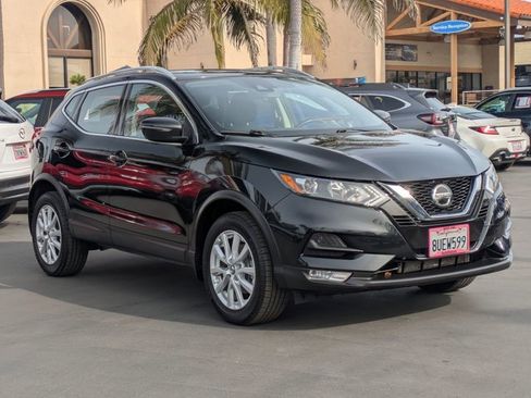 Used 2020 Nissan Rogue Sport SV w/ All-Weather Package image 4