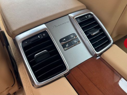 Used 2012 Porsche Panamera 4 w/ Premium Pkg Plus AWD/4WD image 20