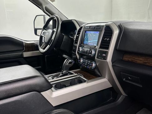 Used 2020 Ford F150 Lariat w/ Equipment Group 502A Luxury AWD/4WD image 41