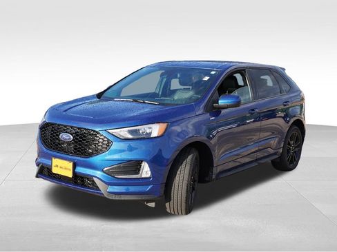 Used 2023 Ford Edge ST-Line w/ Class II Trailer Tow Package AWD/4WD image 11