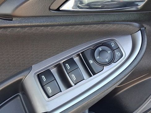 Used 2022 Chevrolet Malibu LS FWD image 13
