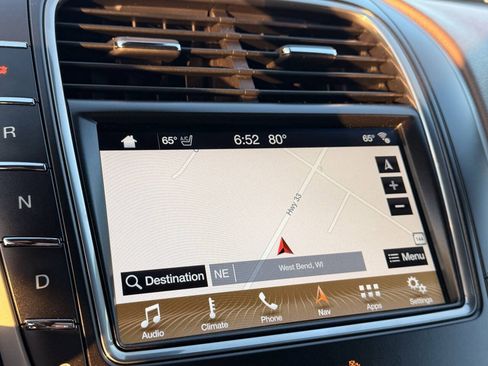 Used 2018 Lincoln MKX Reserve w/ Driver Assistance Package AWD/4WD image 21