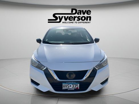 Used 2021 Nissan Versa S FWD image 2