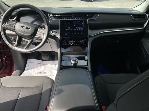 Used 2023 Jeep Grand Cherokee Laredo image 63