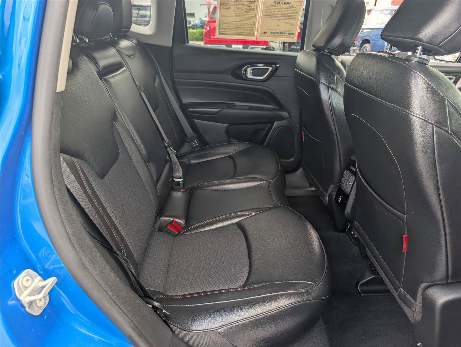 Used 2022 Jeep Compass Trailhawk w/ Trailhawk Convenience Group AWD/4WD image 14