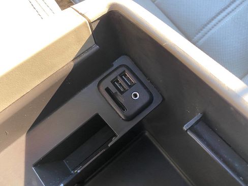 Used 2015 GMC Yukon XL Denali w/ Touring Package image 43