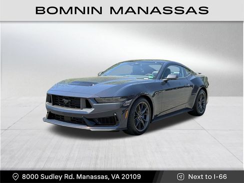 Used 2025 Ford Mustang Dark Horse image 3