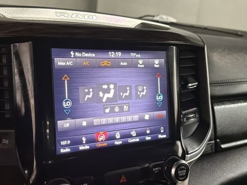 Used 2019 RAM 1500 Laramie AWD/4WD image 15