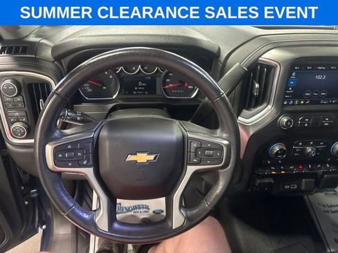 Used 2021 Chevrolet Silverado 1500 LT AWD/4WD image 13