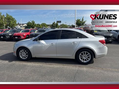Used 2012 Chevrolet Cruze LS FWD image 11
