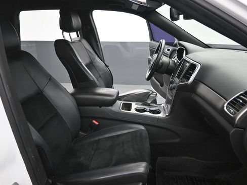 Used 2018 Jeep Grand Cherokee Altitude image 16