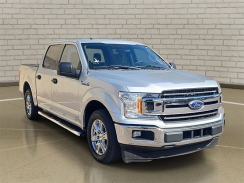Used 2018 Ford F150 XLT image 3