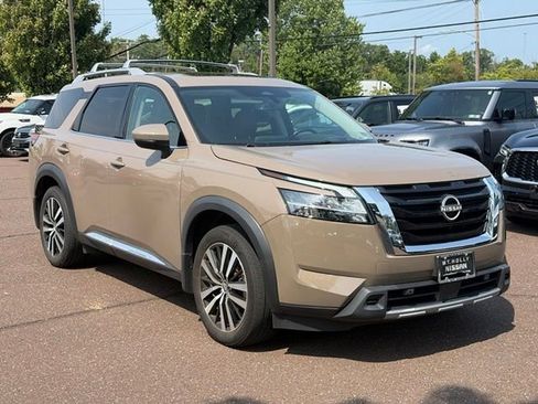 Used 2024 Nissan Pathfinder Platinum AWD/4WD image 1