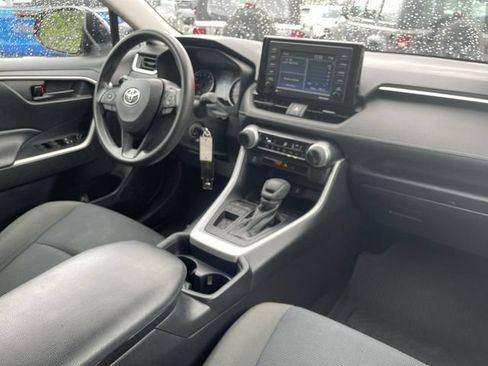 Used 2021 Toyota RAV4 LE FWD image 35