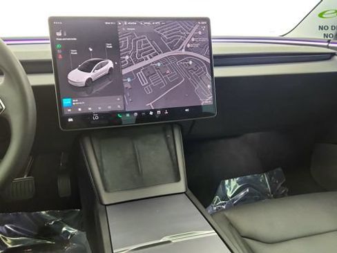 Used 2025 Tesla Model 3 Long Range AWD/4WD image 57
