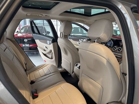 Used 2020 Mercedes-Benz GLC 300 4MATIC image 29