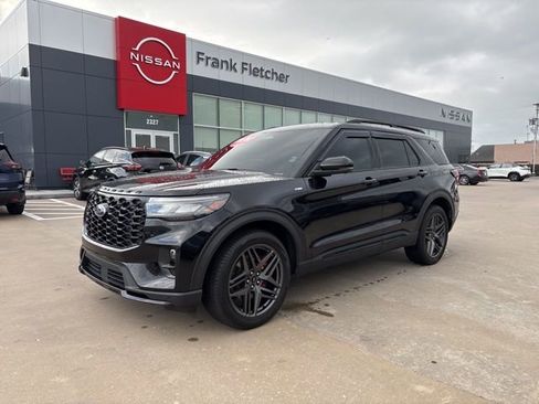 Used 2025 Ford Explorer ST-Line w/ ST-Line Street Pack AWD/4WD image 1