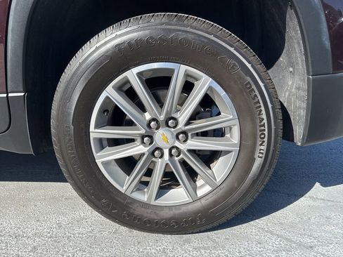 Used 2022 Chevrolet Traverse LT image 7