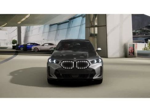 New 2026 BMW X6 xDrive40i image 3