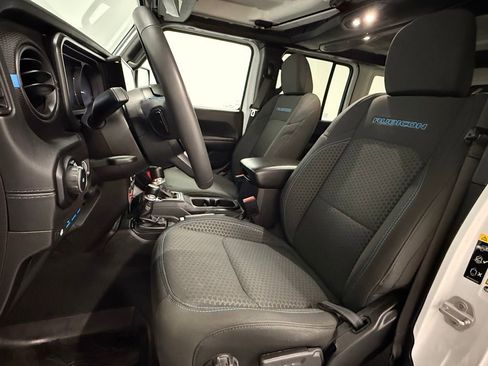 Used 2024 Jeep Wrangler Unlimited Rubicon 4xe w/ Technology Group image 16