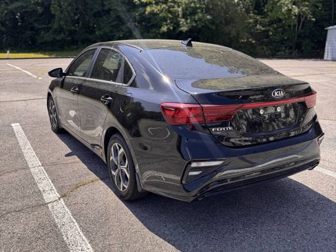 Used 2021 Kia Forte LXS FWD image 3
