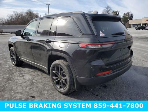 New 2025 Jeep Grand Cherokee Limited w/ Trailer Tow Package image 7