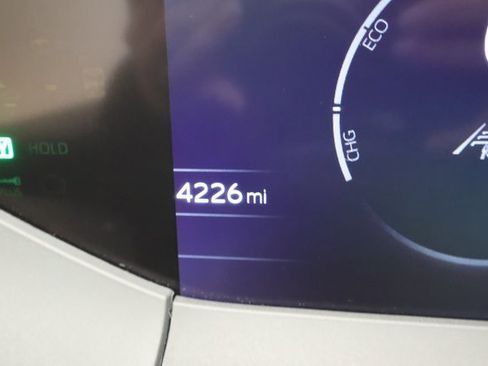 Used 2024 Toyota Prius XLE image 14