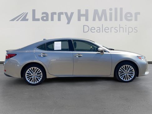 Used 2015 Lexus ES 350 350 w/ Luxury Package image 6