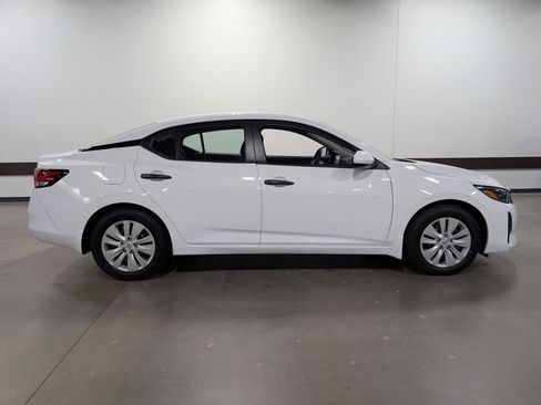 Used 2025 Nissan Sentra S FWD image 2
