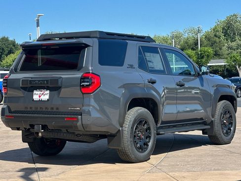 New 2026 Toyota 4Runner TRD Off-Road Premium AWD/4WD image 4