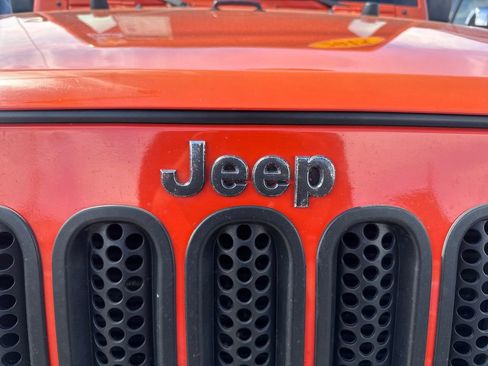 Used 2015 Jeep Wrangler Unlimited Sport w/ Quick Order Package 24S AWD/4WD image 26