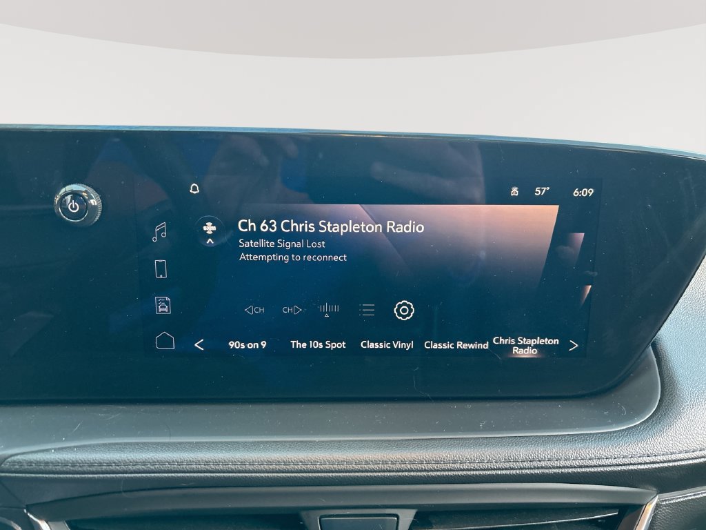 Used 2024 Buick Encore GX Avenir w/ Avenir Convenience Package AWD/4WD image 16