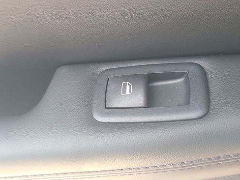 Used 2020 Jeep Grand Cherokee Limited AWD/4WD image 14