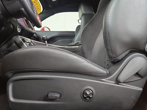 Used 2018 Dodge Challenger R/T Plus RWD image 31