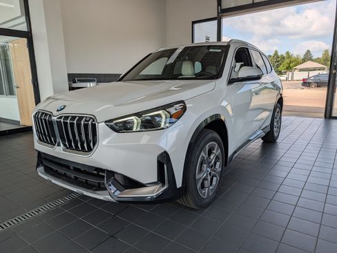 New 2026 BMW X1 xDrive28i w/ Technology Package AWD/4WD image 7