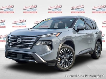 Used 2025 Nissan Rogue SL w/ Tech Package