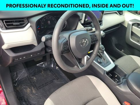 Certified 2025 Toyota RAV4 XLE w/ Convenience Package AWD/4WD image 7