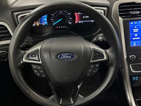 Used 2020 Ford Fusion SE FWD image 4