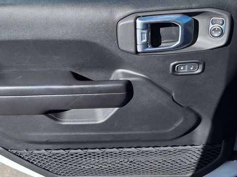 Used 2020 Jeep Wrangler Unlimited Sport image 9