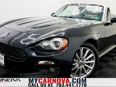 Used 2017 FIAT 124 Spider Lusso RWD image 1