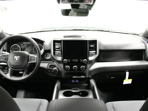 New 2026 RAM 1500 Express AWD/4WD image 20