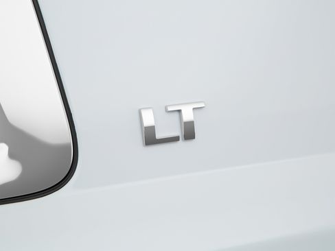 Used 2018 Chevrolet Suburban LT RWD image 61