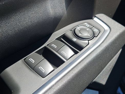Used 2025 Chevrolet Silverado 1500 LT AWD/4WD image 26