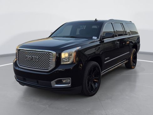 Used 2017 GMC Yukon XL Denali w/ Open Road Package AWD/4WD image 7