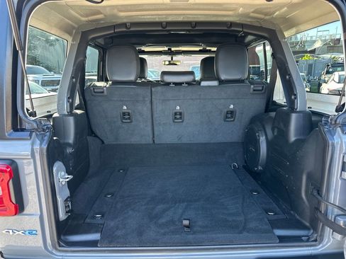 Used 2023 Jeep Wrangler Unlimited Sahara image 21